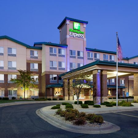 Holiday Inn Express Hotel & Suites-St. Paul By Ihg Vadnais Heights Dış mekan fotoğraf
