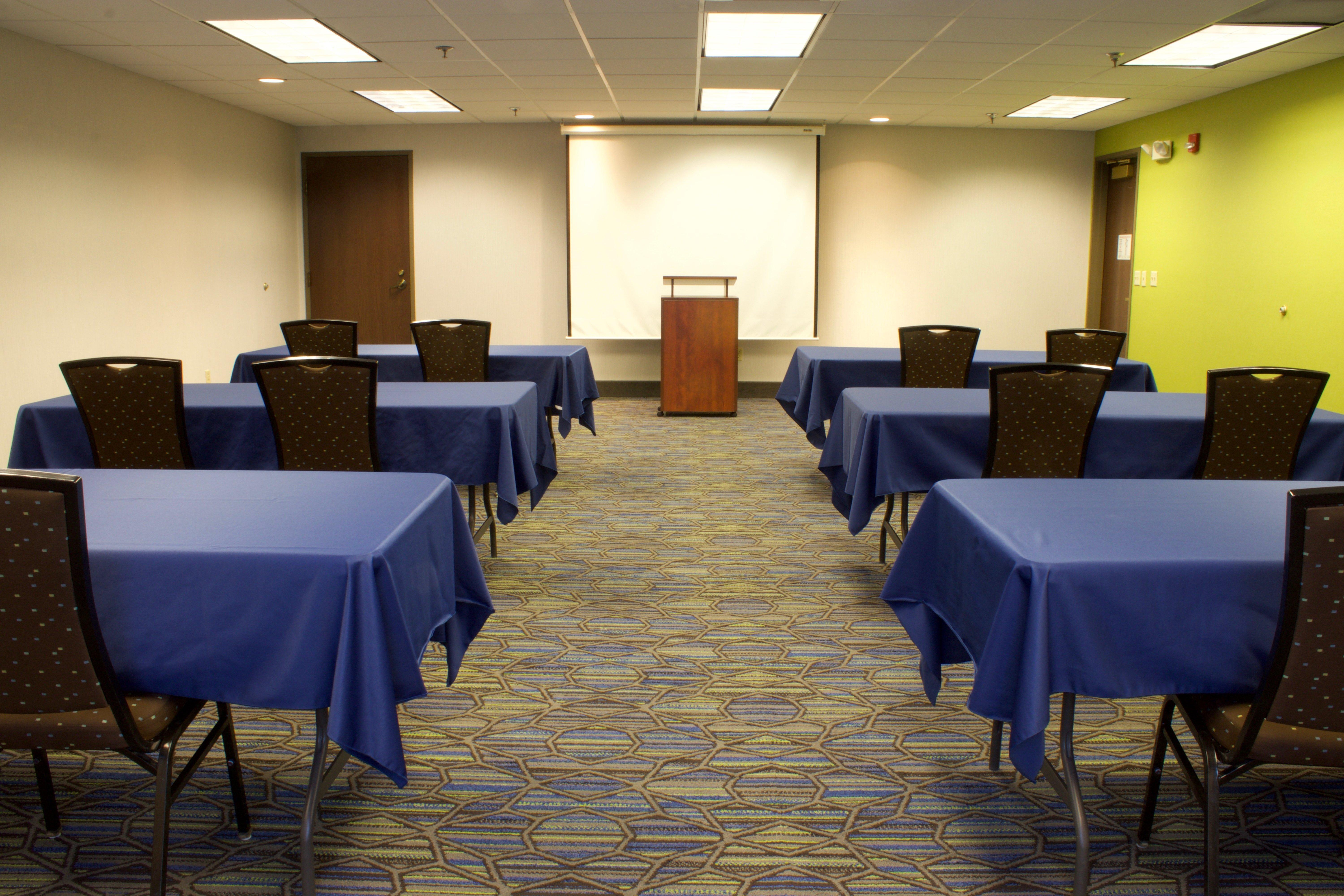 Holiday Inn Express Hotel & Suites-St. Paul By Ihg Vadnais Heights Dış mekan fotoğraf