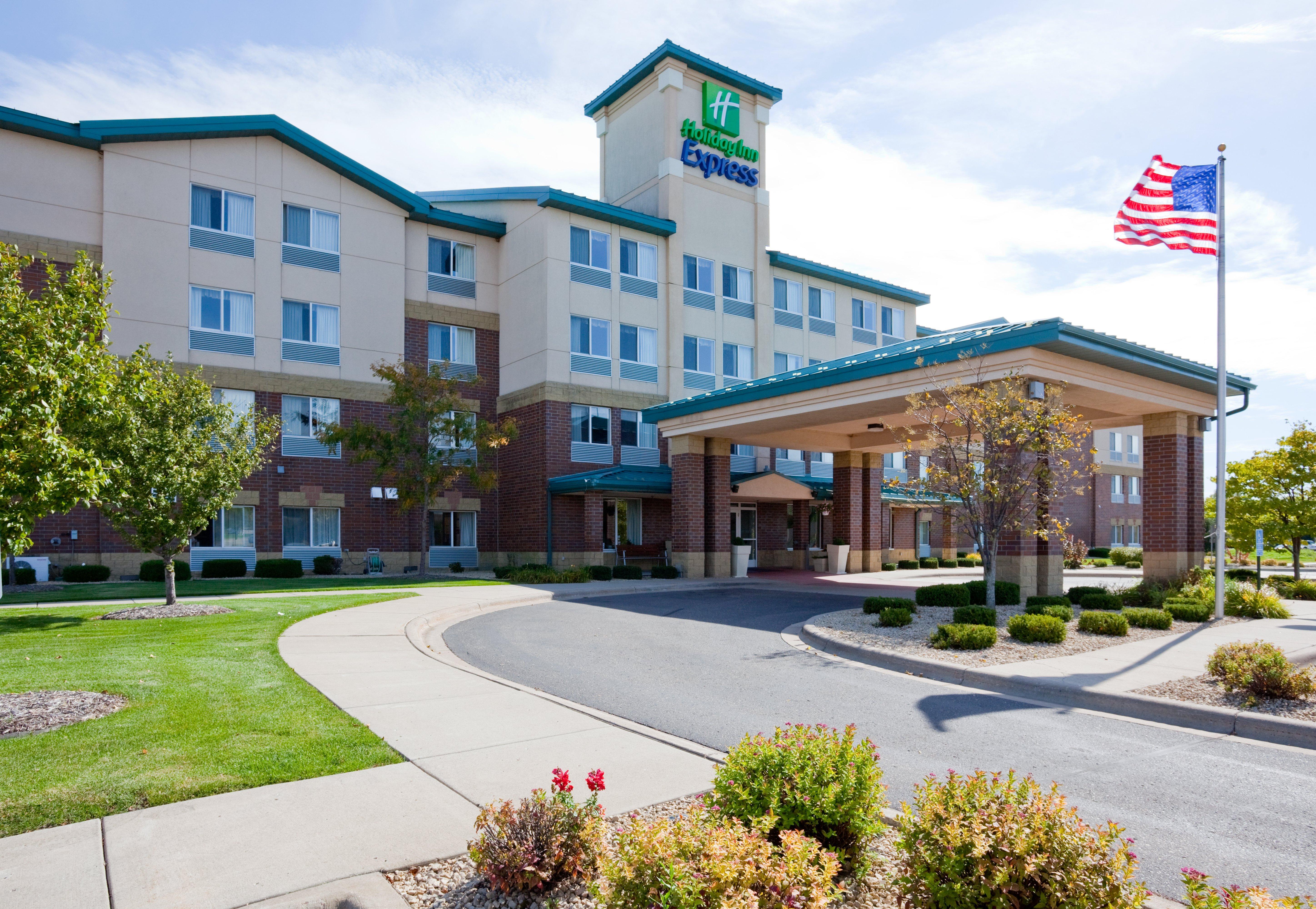 Holiday Inn Express Hotel & Suites-St. Paul By Ihg Vadnais Heights Dış mekan fotoğraf