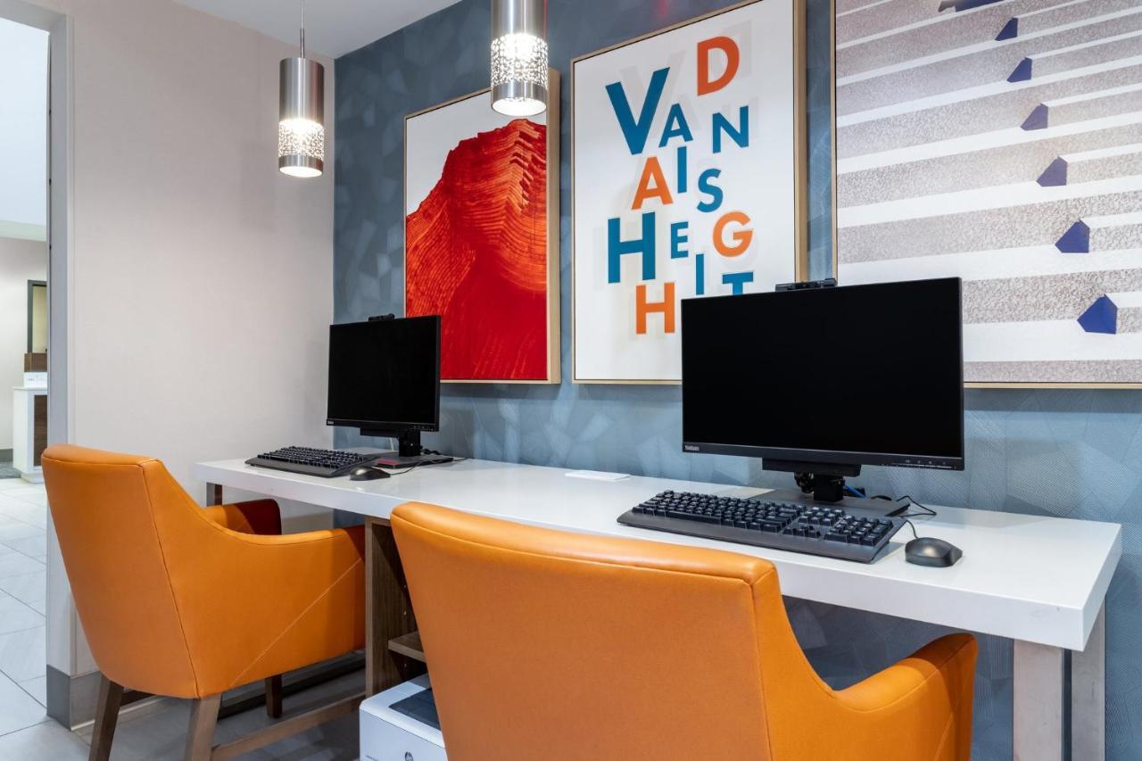 Holiday Inn Express Hotel & Suites-St. Paul By Ihg Vadnais Heights Dış mekan fotoğraf
