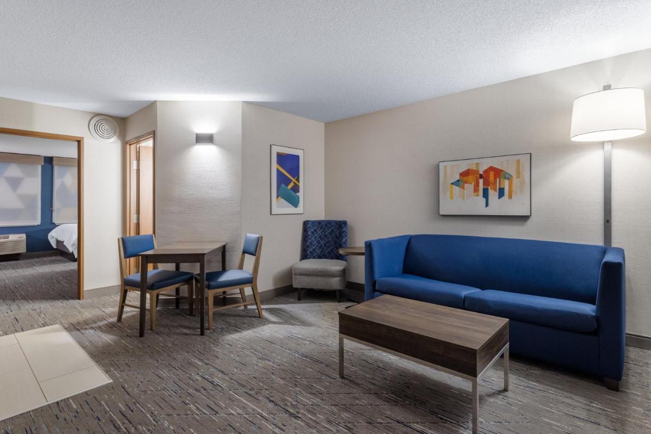 Holiday Inn Express Hotel & Suites-St. Paul By Ihg Vadnais Heights Dış mekan fotoğraf