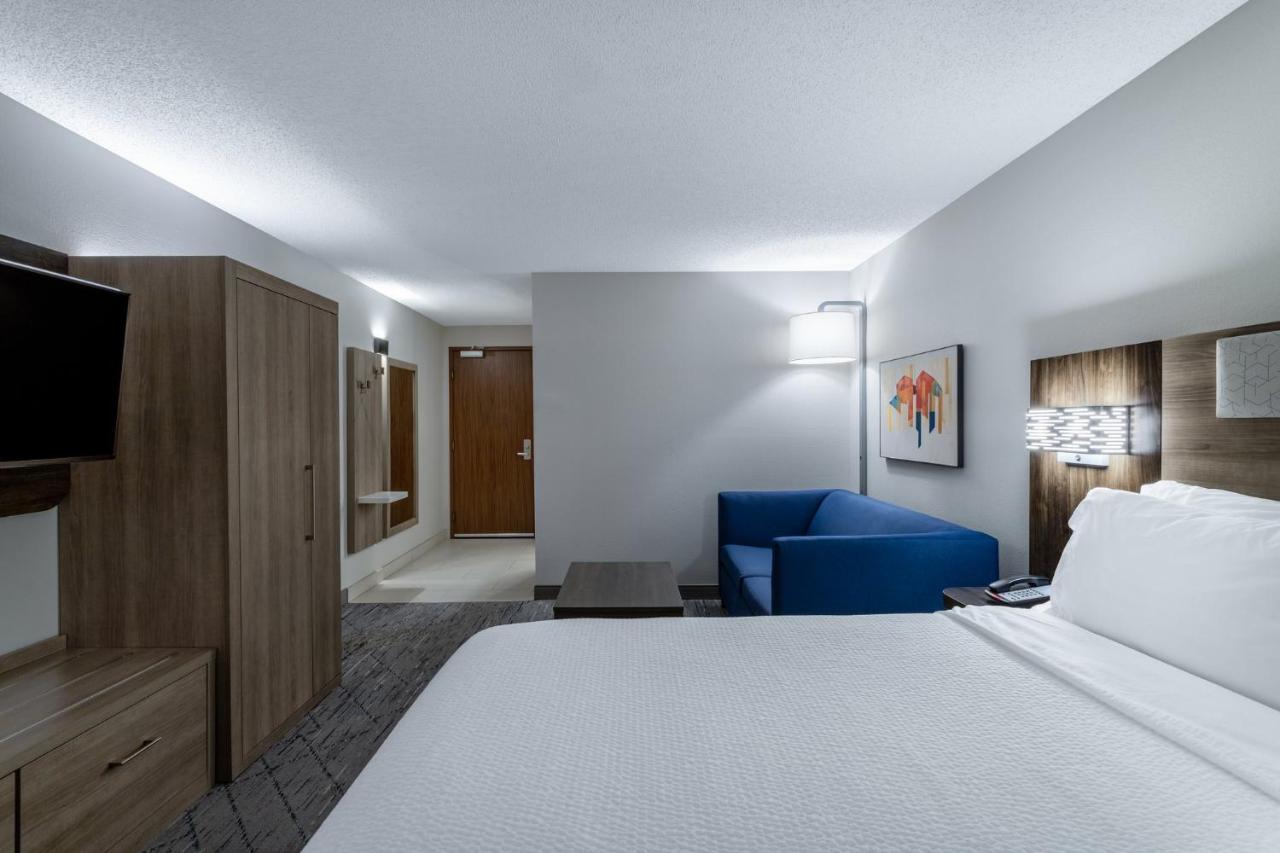 Holiday Inn Express Hotel & Suites-St. Paul By Ihg Vadnais Heights Dış mekan fotoğraf