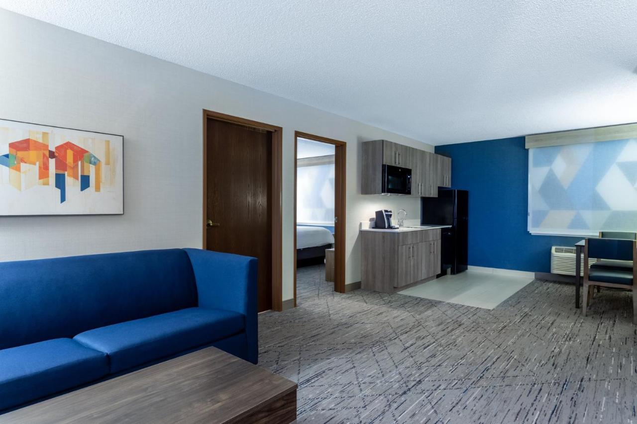 Holiday Inn Express Hotel & Suites-St. Paul By Ihg Vadnais Heights Dış mekan fotoğraf