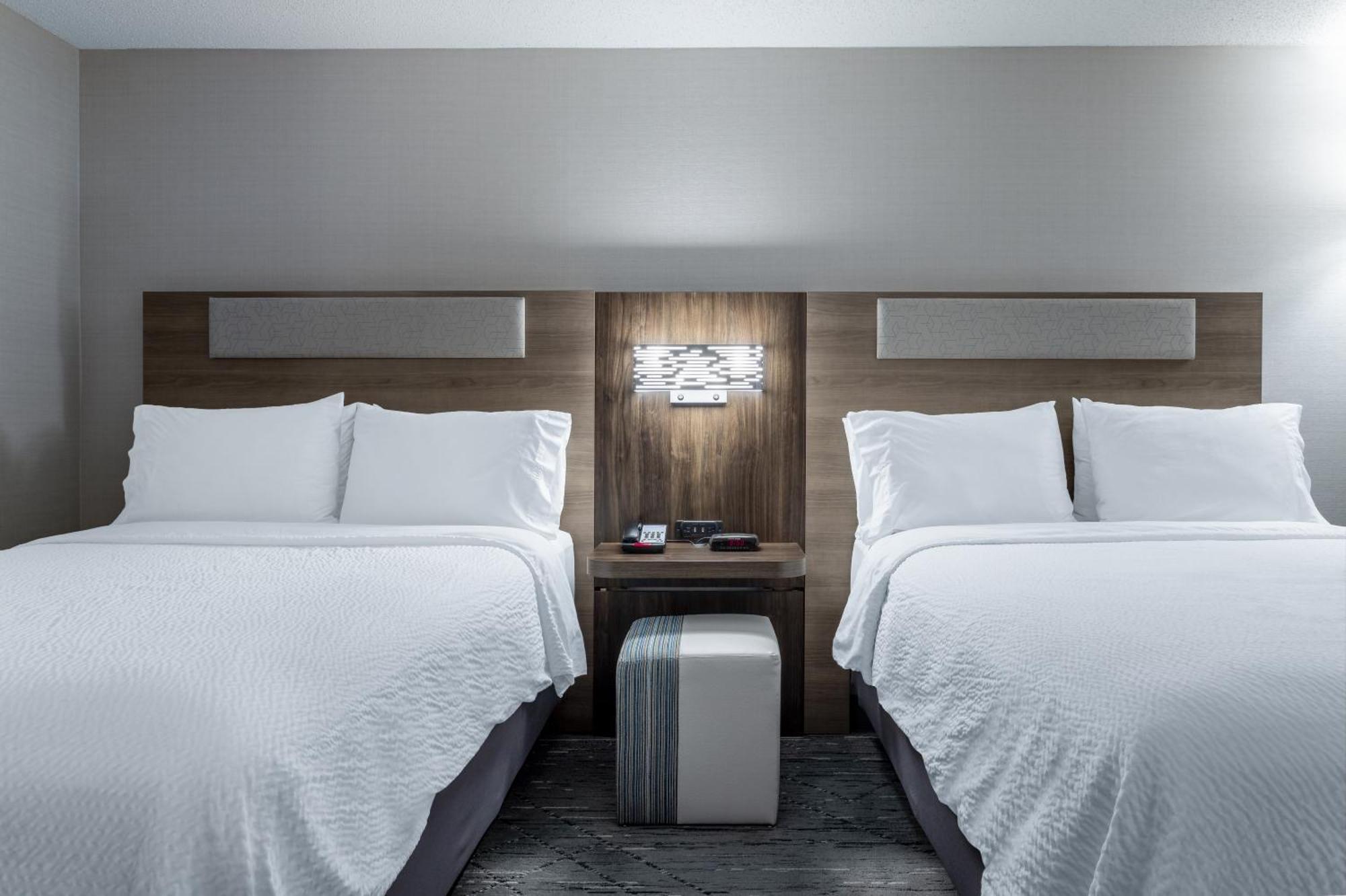 Holiday Inn Express Hotel & Suites-St. Paul By Ihg Vadnais Heights Dış mekan fotoğraf