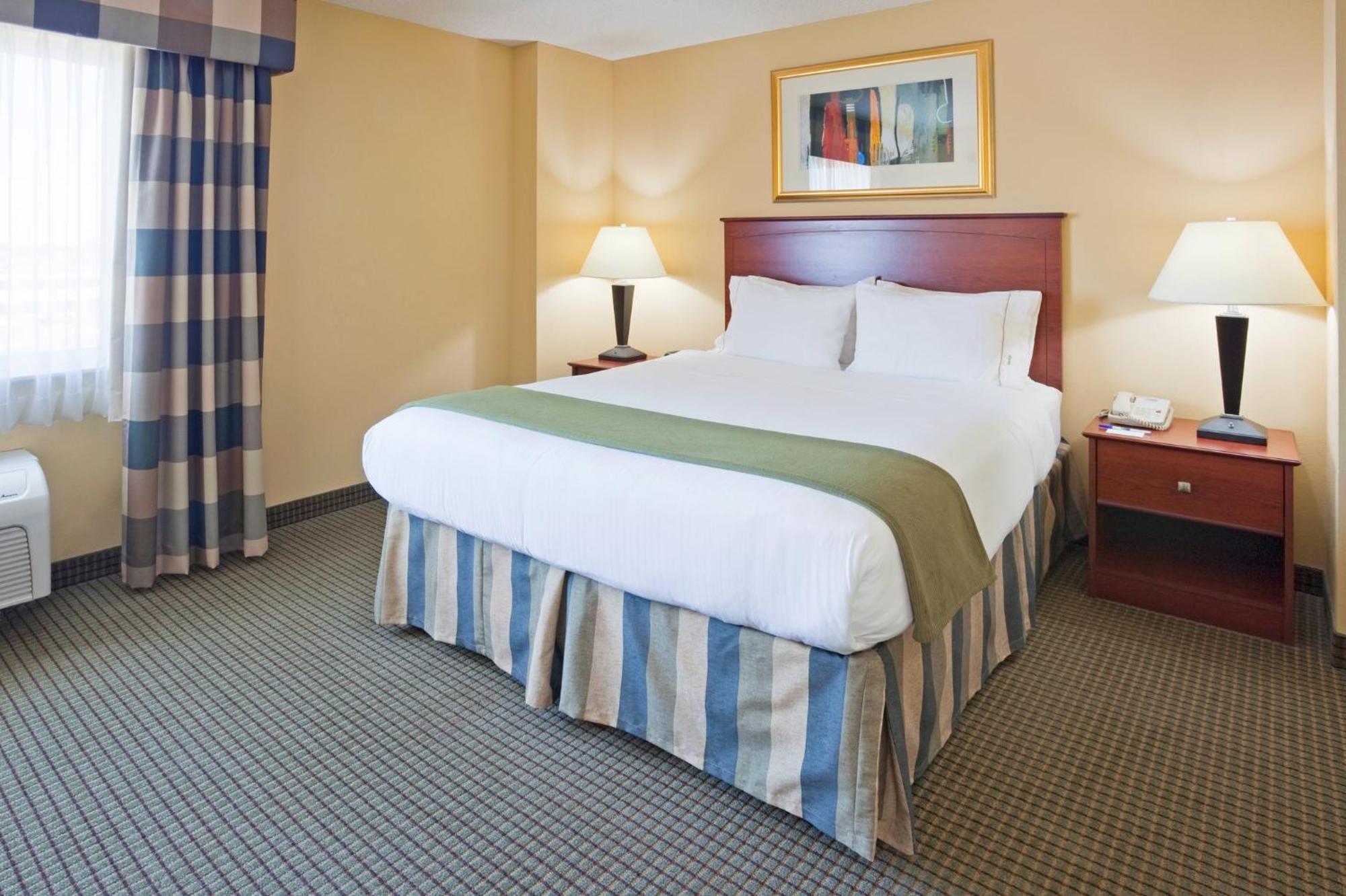 Holiday Inn Express Hotel & Suites-St. Paul By Ihg Vadnais Heights Dış mekan fotoğraf
